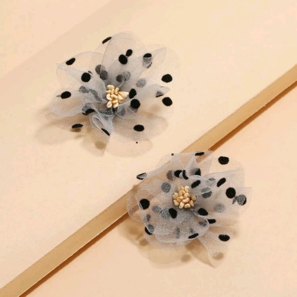 Jewelry - 💖 2/$30 Mesh Flower polka dots studs earrings